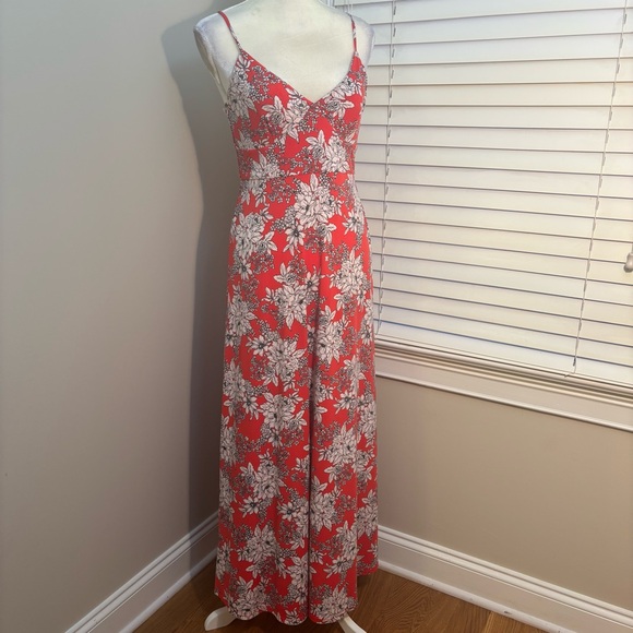 Vince Camuto Dresses & Skirts - Vince Camuto Floral Maxi Dress
